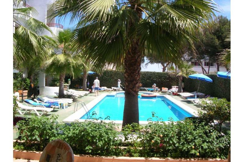 Sagitario Vista Playa I Apartamentos Cala Blanca  Bagian luar foto